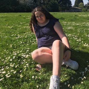 Meet your Posher, Ella